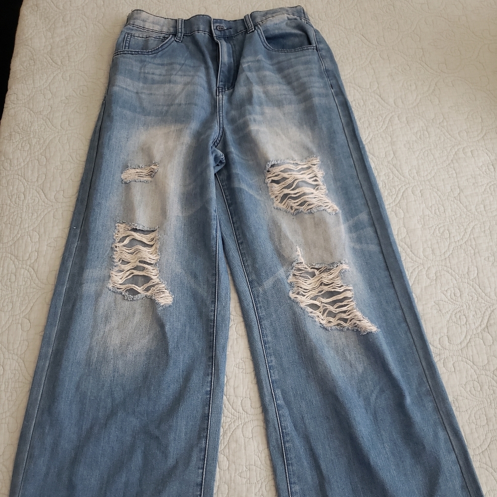 High waist wide leg size 11 SO jeans